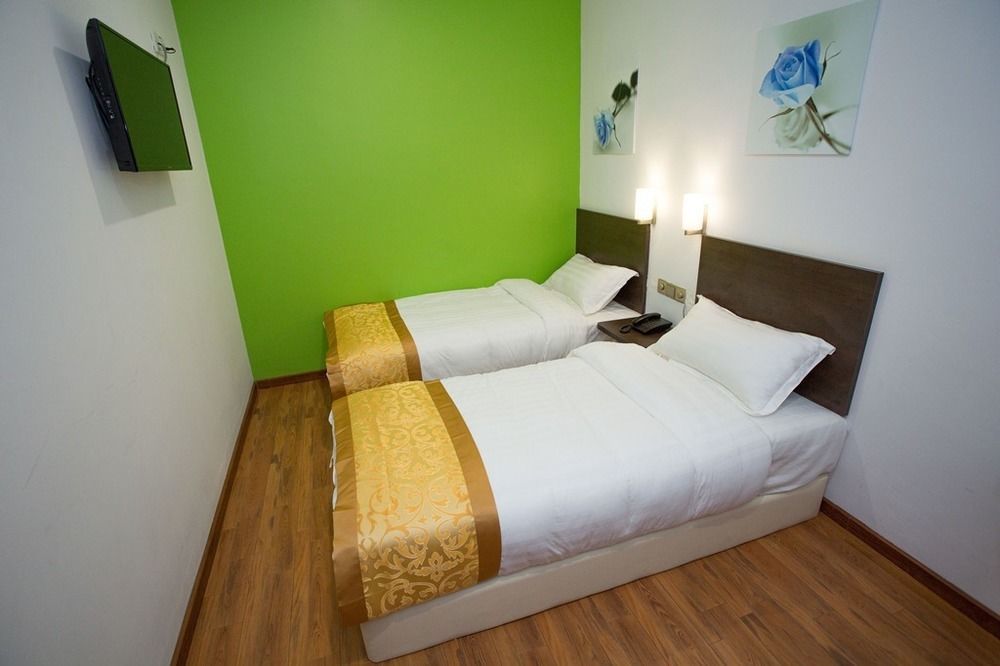Hotel Zamburger Nur Ramadhan - Previously G Home Hotel Kota Bharu Exterior foto